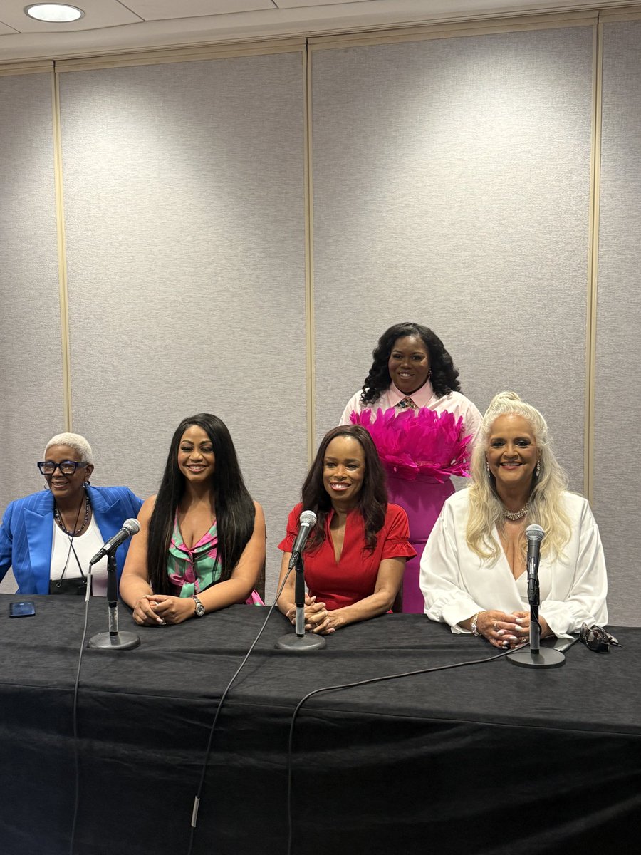 NABJSports's tweet photo. Women in Media: Breaking Barriers, Owning the Room 🤩🤩 https://t.co/hZeG1GKKYT