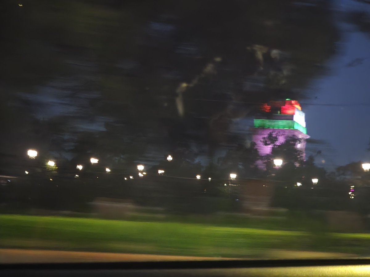 rahulboy62068's tweet photo. Delhi🇮🇳 this evening 
#happyinpendanceday https://t.co/Hz9geN3ClV