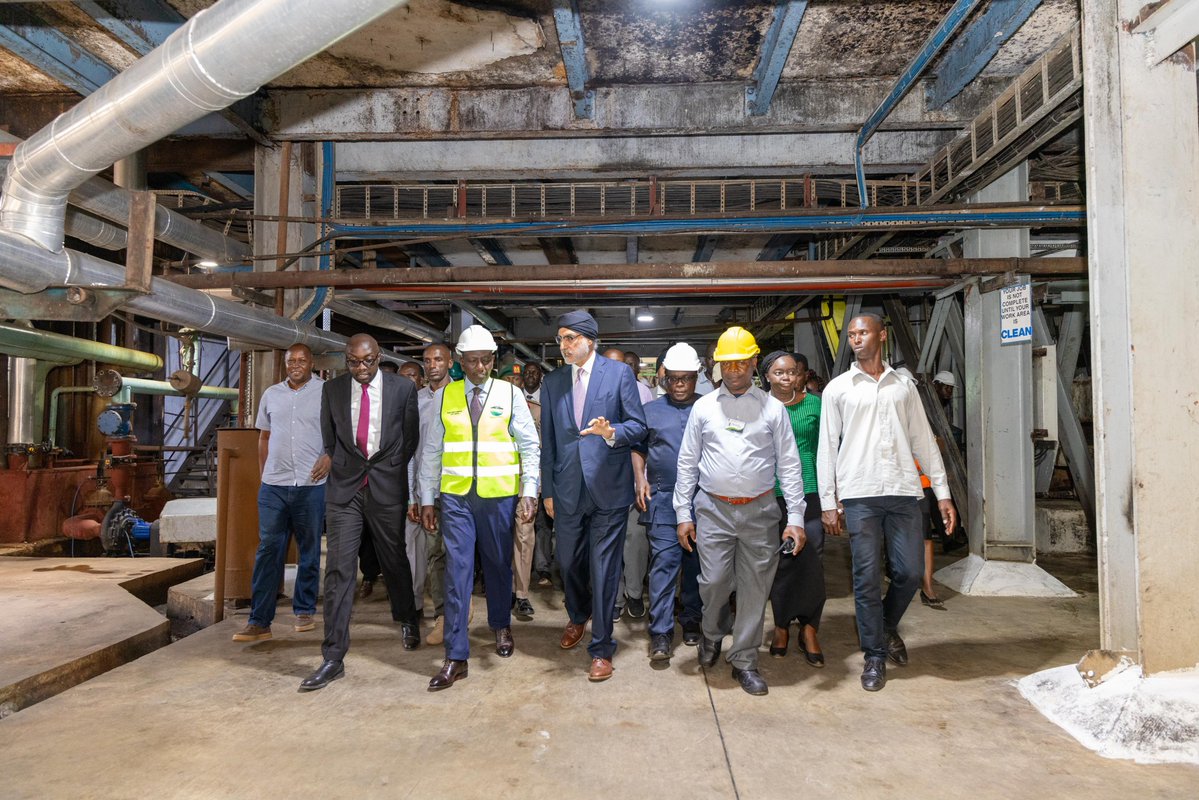 WilliamsRuto's tweet photo. Impressed by the progress in the upgrading of Nzoia Sugar Factory in Bungoma County. We commend the management for the plan to build a dam at the Nucleus Estate, reducing dependence on rain-fed agriculture and creating the capacity to double production. https://t.co/fFGLtta9jO