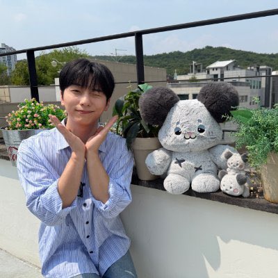 tsunodinaryhan's tweet photo. we’re never gonna get giant hamil, i want him so bad :((( https://t.co/x2ZIJyIrj5