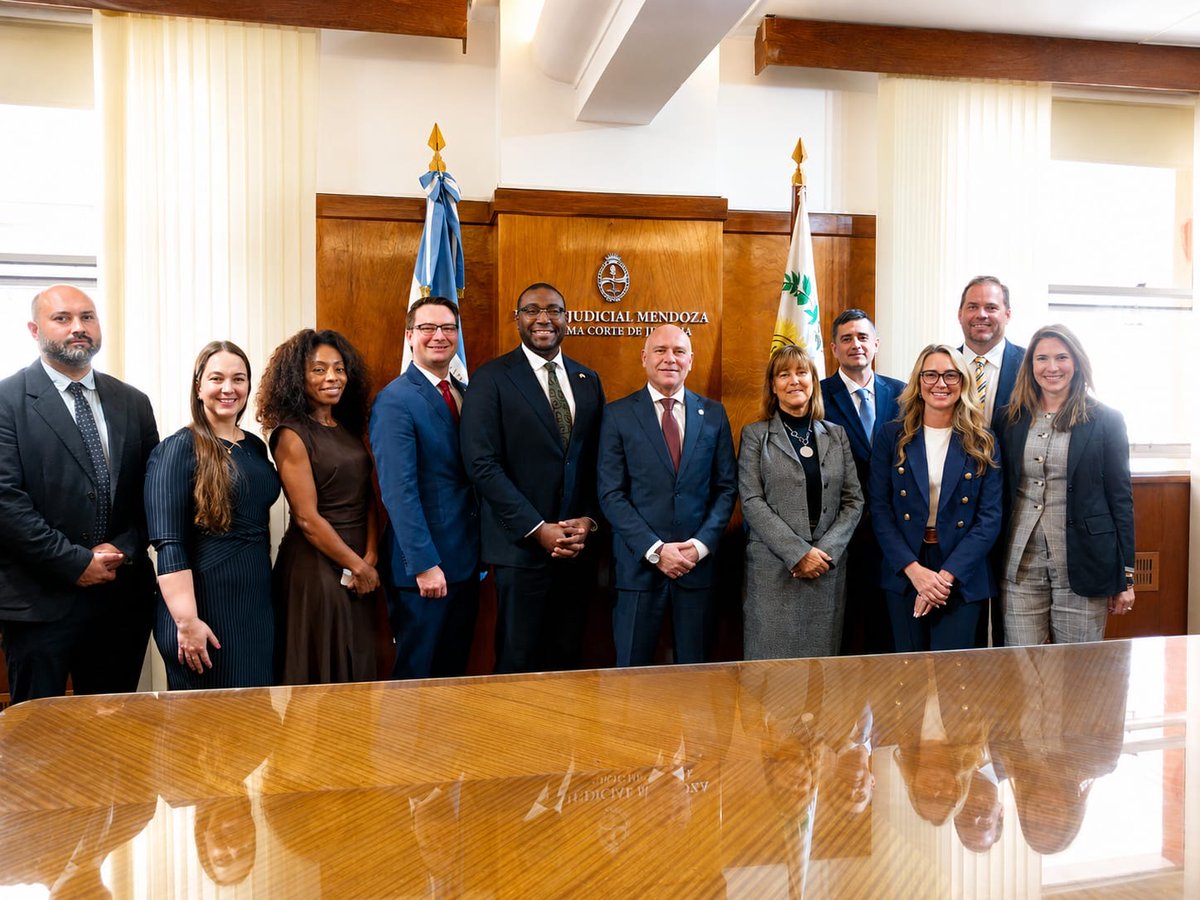 ACYPL's tweet photo. Just wrapped up an exchange to Argentina, where a bipartisan American delegation traveled to Buenos Aires &amp; Mendoza, met @USAmbassadorARG, visited with governors &amp; mayors, &amp; discussed topics from energy to security. Thanks to @FURPlata &amp; @StateDept for making this possible! 🇺🇸🇦🇷 https://t.co/U8woH3cnaB