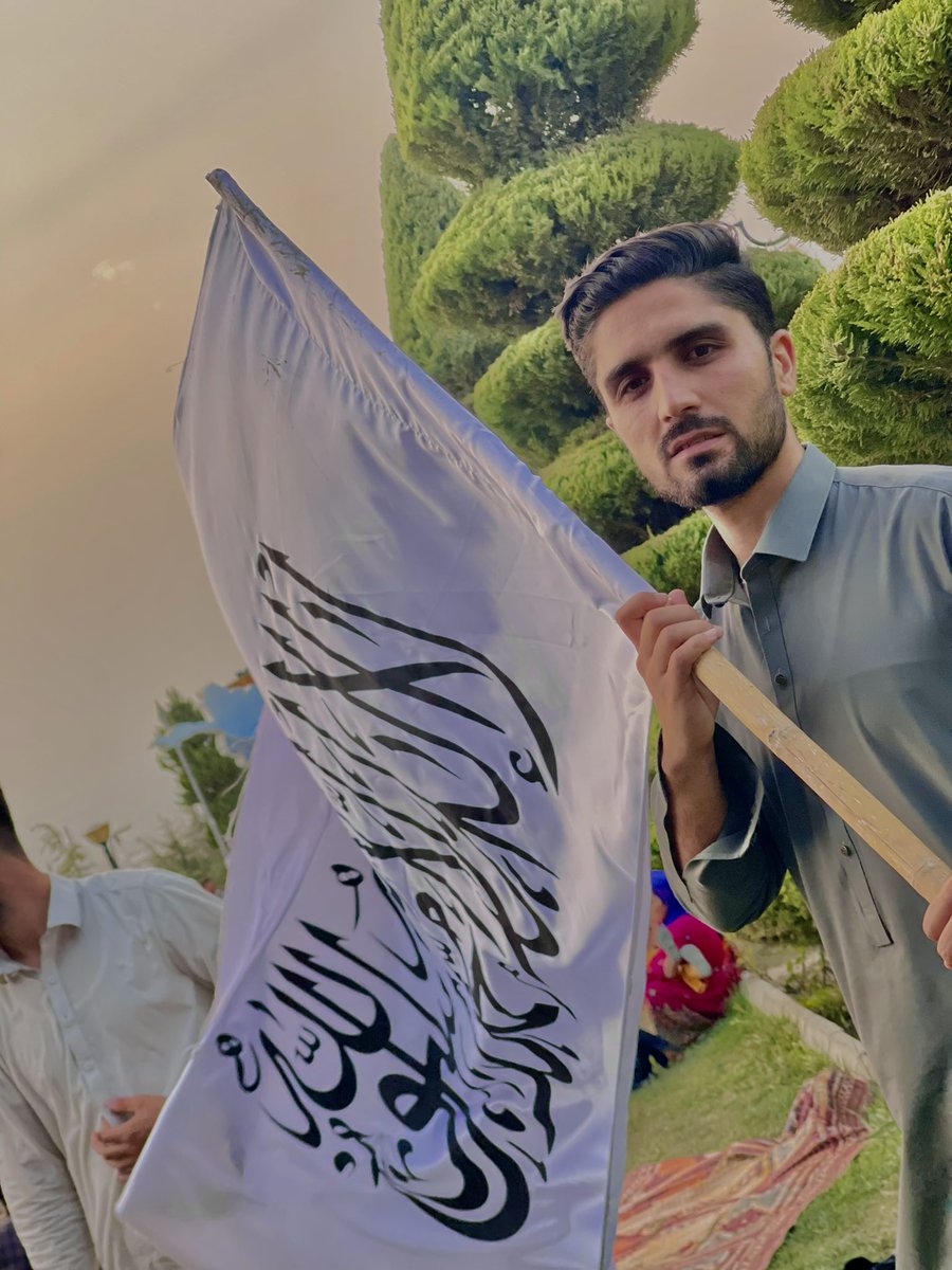 ZadraN_33's tweet photo. 🏳️🇦🇫❤️ د خپلواکۍ ورځ دې ټولو افغانانو ته مبارک وي!

ازادي د هر ملت ویاړ دی، تاریخ یې زموږ هویت دی. 🕊️
تل دې وي افغانستان! 🇦🇫🔥

#Afghanistan #IndependenceDay #آزادي #افغانستان
@AnasHaqqani313 @khalidzadran01 https://t.co/8wzXIMXfvE
