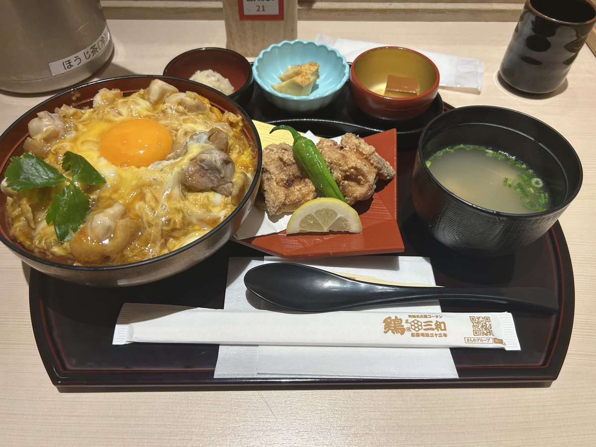 notiruka's tweet photo. 今日の飯とボルテ😊
運指を考えて上手くいくと楽しい😌 https://t.co/tva6e52lGM