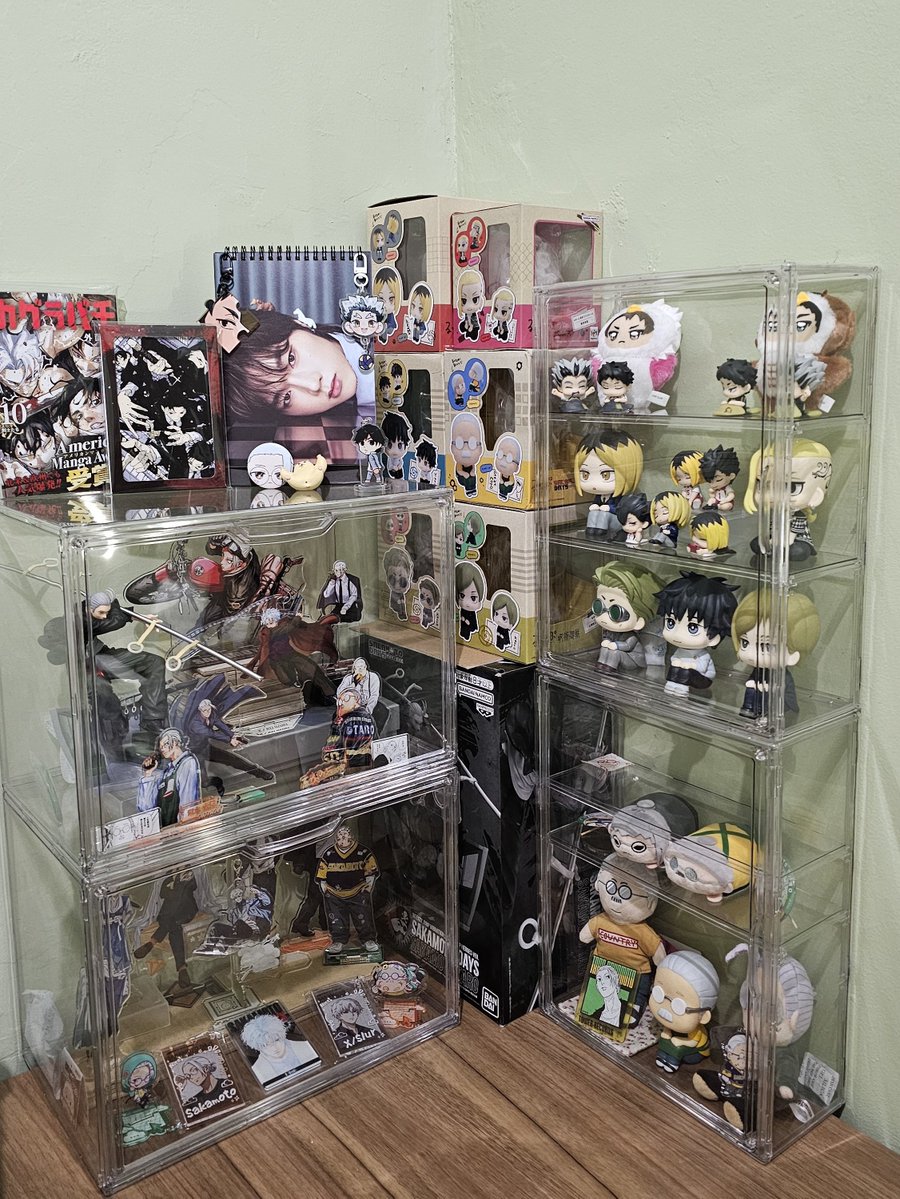 m_ommind's tweet photo. my animanga (+ xh) corner,
14th of june VS 14th of august https://t.co/cvyEz8DAvM