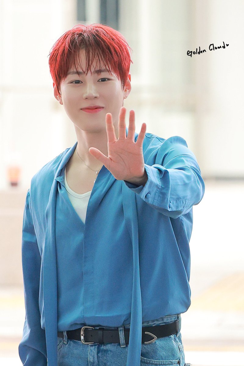 GoldenCloud0322's tweet photo. 260814 ICN 출국
<KCON LA 2026>   
💙
#하성운 #HASUNGWOON 
#워너원 #WannaOne #KCONLA2026 https://t.co/Fg0tlnRzpJ