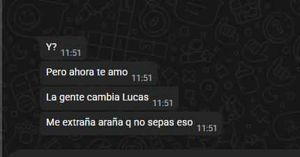 Afekkinha's tweet photo. lo que me manda mi ex un viernes a las 11:52 cuando ya la había superado https://t.co/7FyaiX4Cep