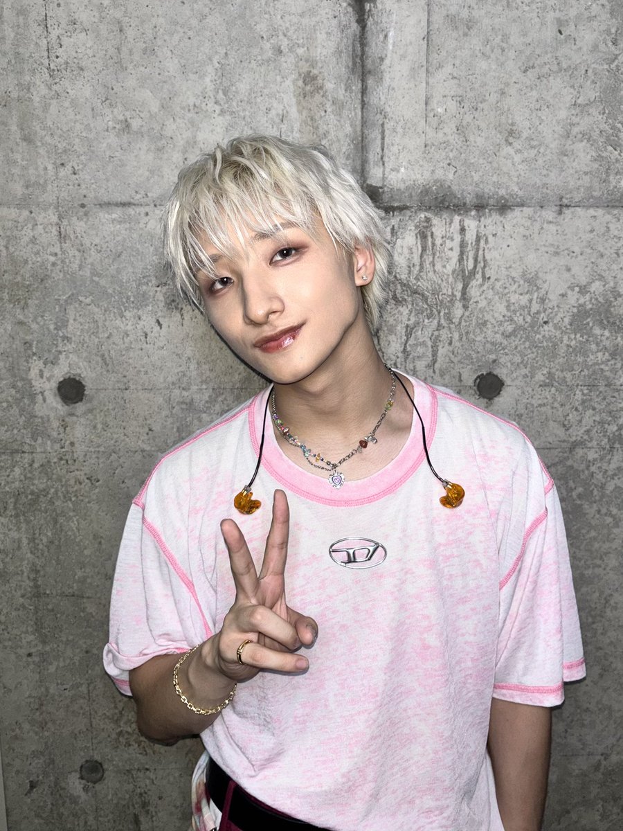 buddiis's tweet photo. 本日のオフショットを公開！

📸ステージ袖で撮影した写真✨

#BUDDiiS https://t.co/BPrMEL0obU