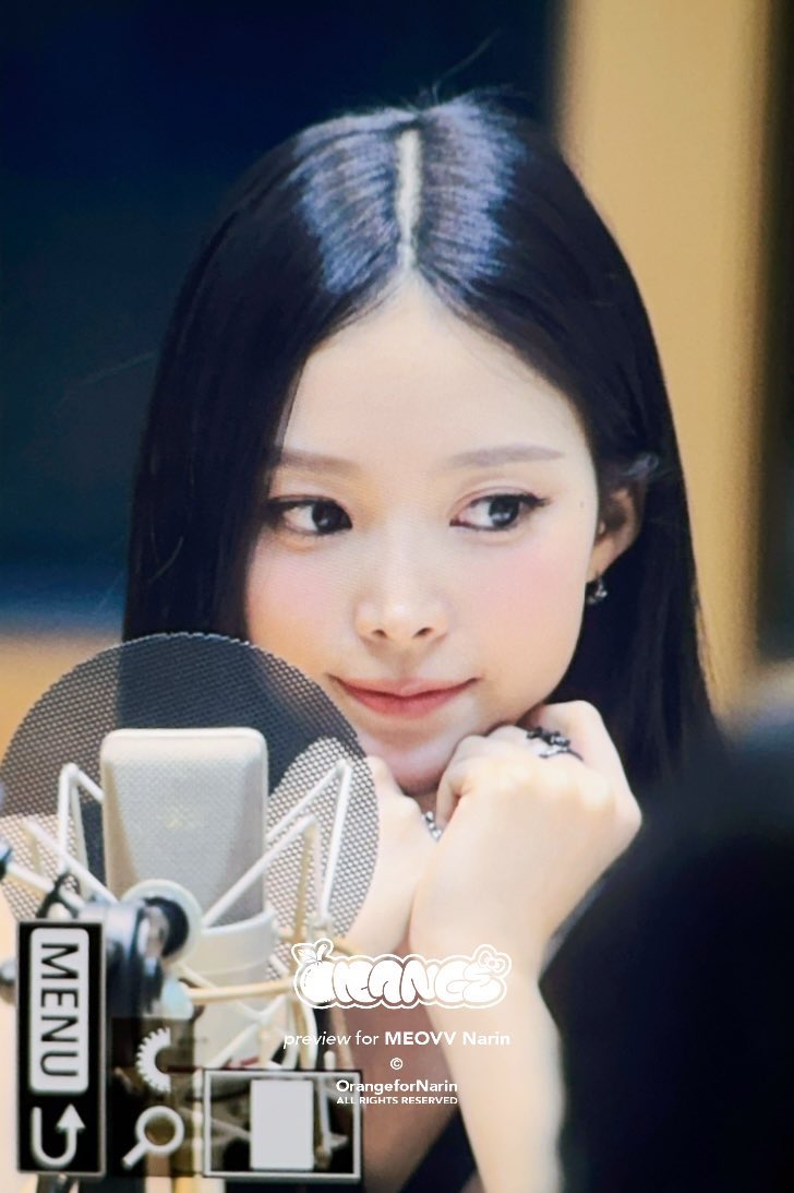 meov_bisolv's tweet photo. #눈감지마_나린생일이니까
#QueenNarinsDay
#赤髪プリンセスナリンの日

내 세상의 전부 나린아 생일축하해 🩷 https://t.co/6bTpQF5dfW