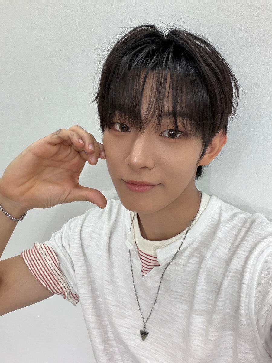 AHOF_official's tweet photo. ｡𖦹°‧⭑.ᐟ

#AHOF #아홉
#STEVEN #스티븐 https://t.co/sy9n3dji6N