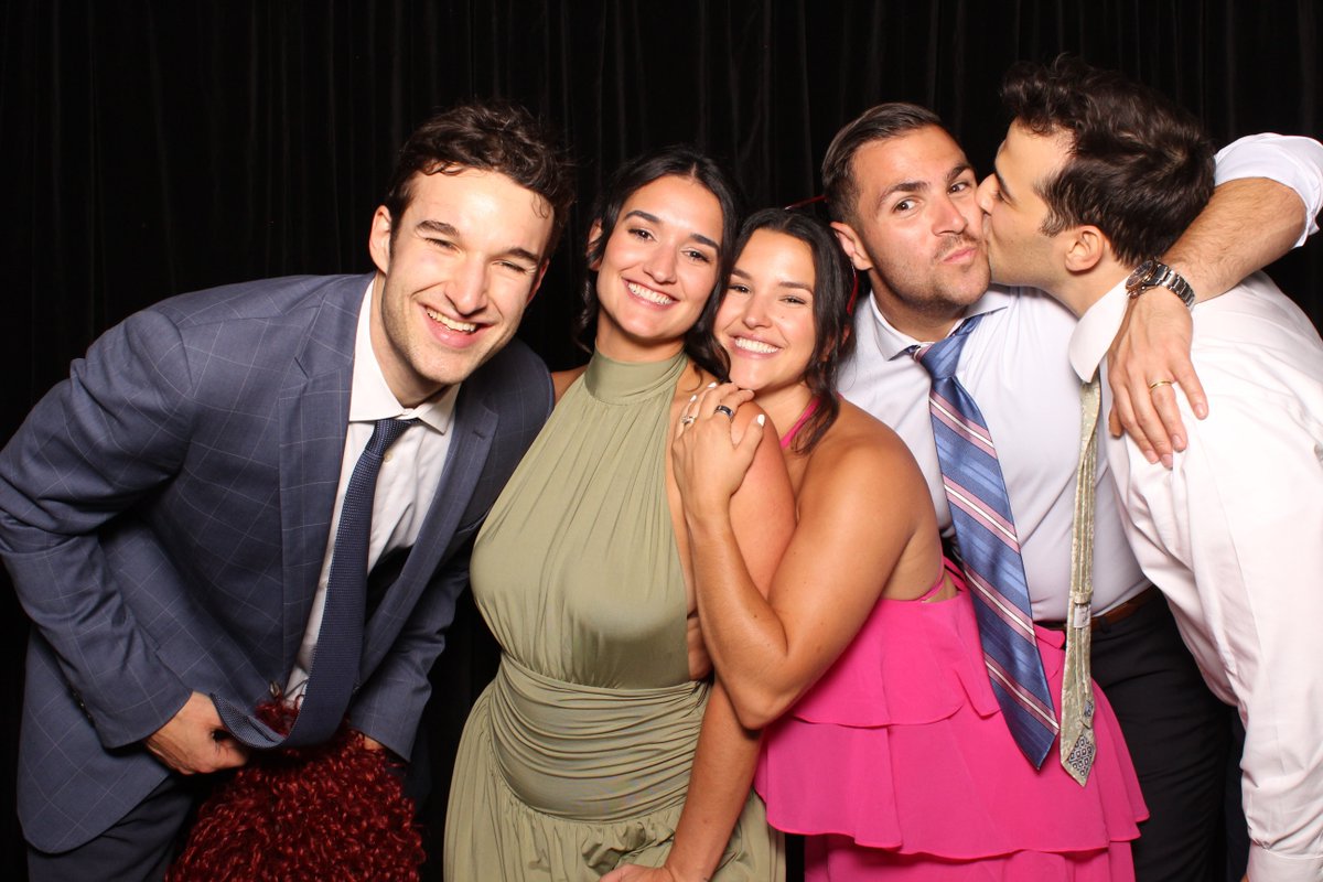 ShutterBoothDet's tweet photo. Congratulations, AV &amp; Cheech!

We loved being part of this celebration. These photo booth photos made us smile, and clearly the wigs were a hit.

Wishing you both a lifetime of love, laughter, and adventures together!

#MichiganWedding #ShutterBooth https://t.co/4IRcRmABJr
