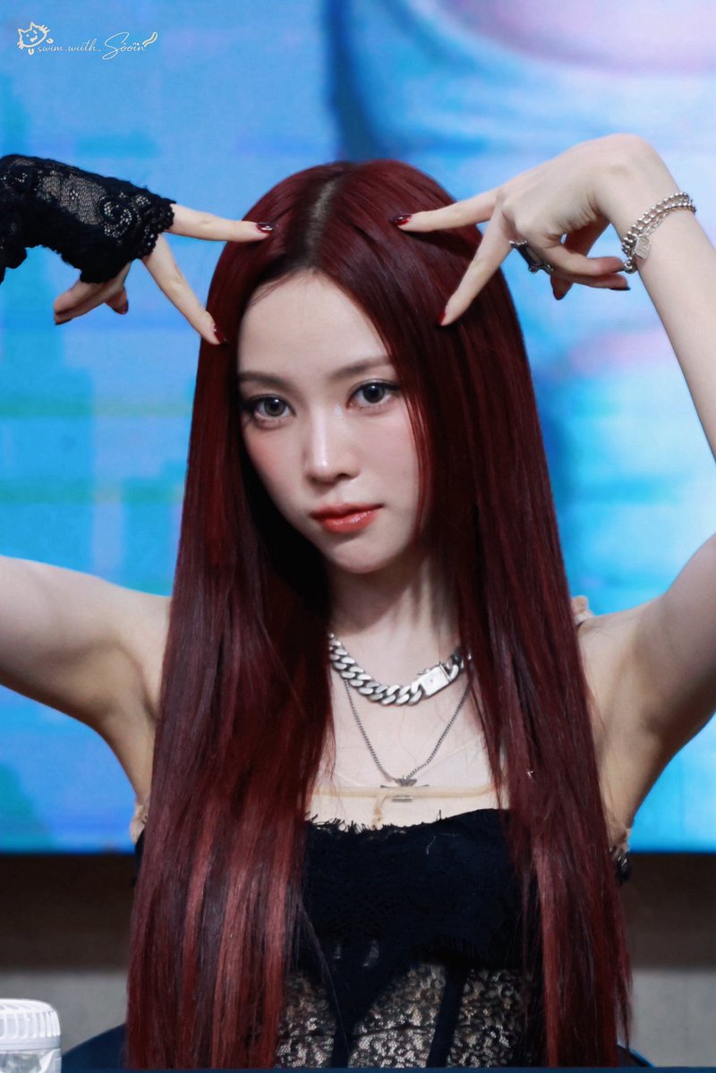 swimwithsooin's tweet photo. #나린_생일_축하해
#HAPPY_NARIN_DAY_19
#罗潾_祝你生日快乐
#눈감지마_나린생일이니까 
#QueenNarinsDay 
#赤髪プリンセスナリンの日 https://t.co/OCPSXjTBTt