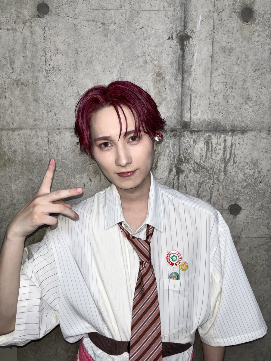 buddiis's tweet photo. 本日のオフショットを公開！

📸ステージ袖で撮影した写真✨

#BUDDiiS https://t.co/pwS9NmhgMe