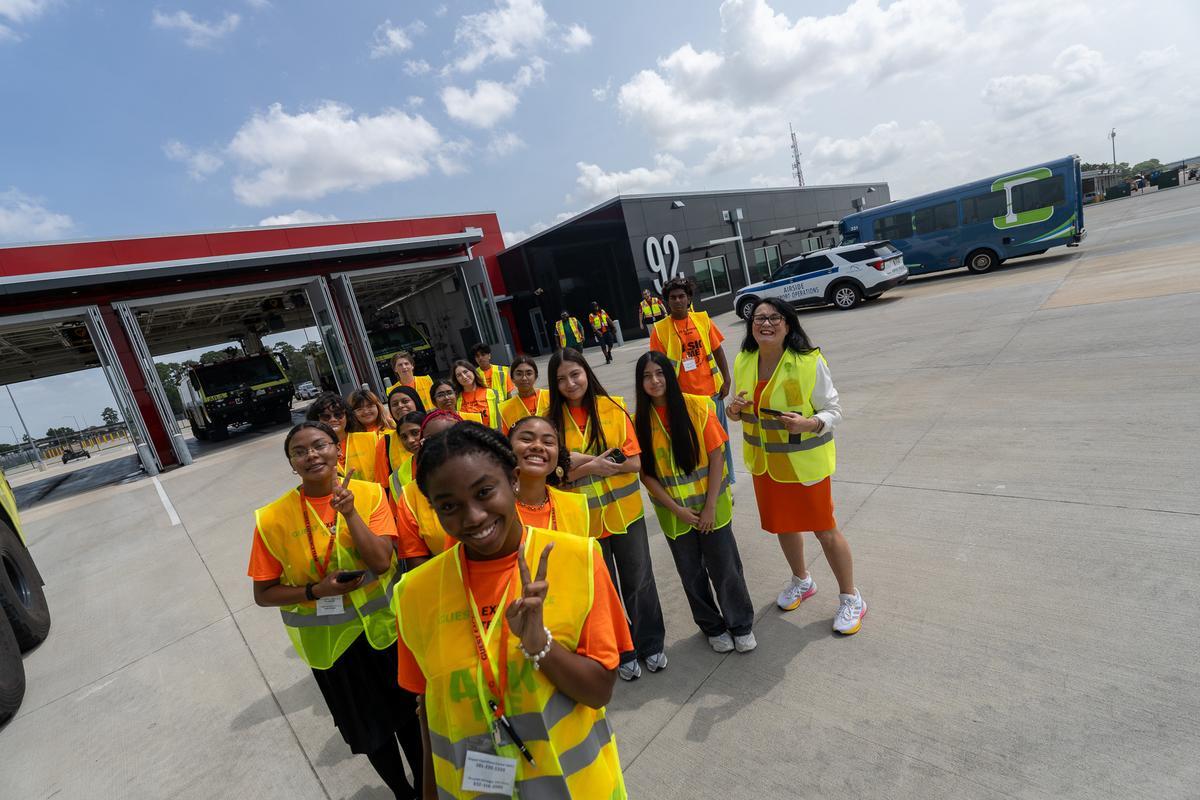 iah's tweet photo. After a summer of helping travelers, it was time to celebrate.

Our teen volunteers wrapped up their time at IAH with a pizza party and a behind-the-scenes tour of ARFF Station 92.

Have a great school year! https://t.co/IftLwcANIe