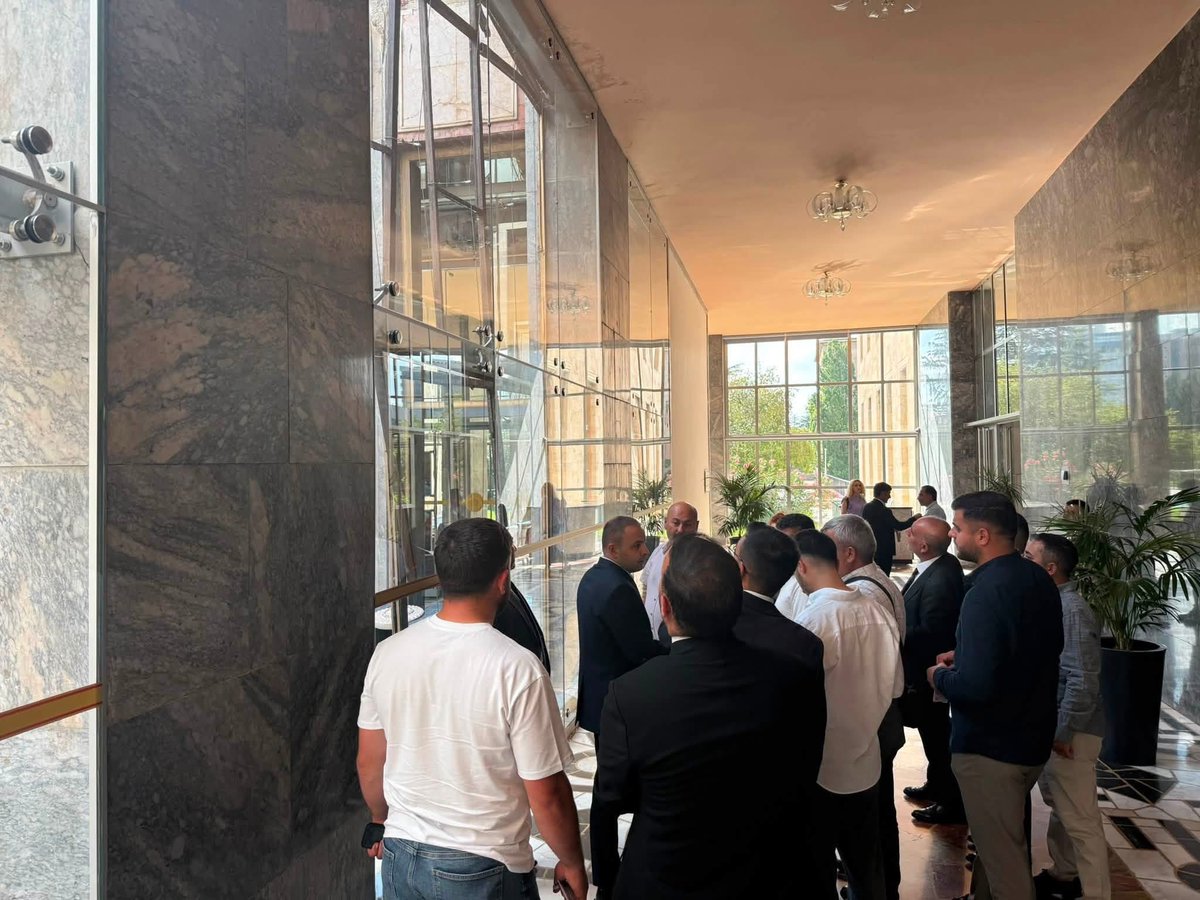 kaankoc75's tweet photo. 📍TBMM

AK Partimizin 25. Kuruluş Yıl Dönümü Dolayısıyla Düzenlenecek 25. Yıl Özel Mitingi’ne Katılmak Üzere Ankara’ya Gelen Kıymetli Teşkilat Mensuplarımızı Gazi Meclisimizde Misafir Ettim. https://t.co/LfbxSfyLbt