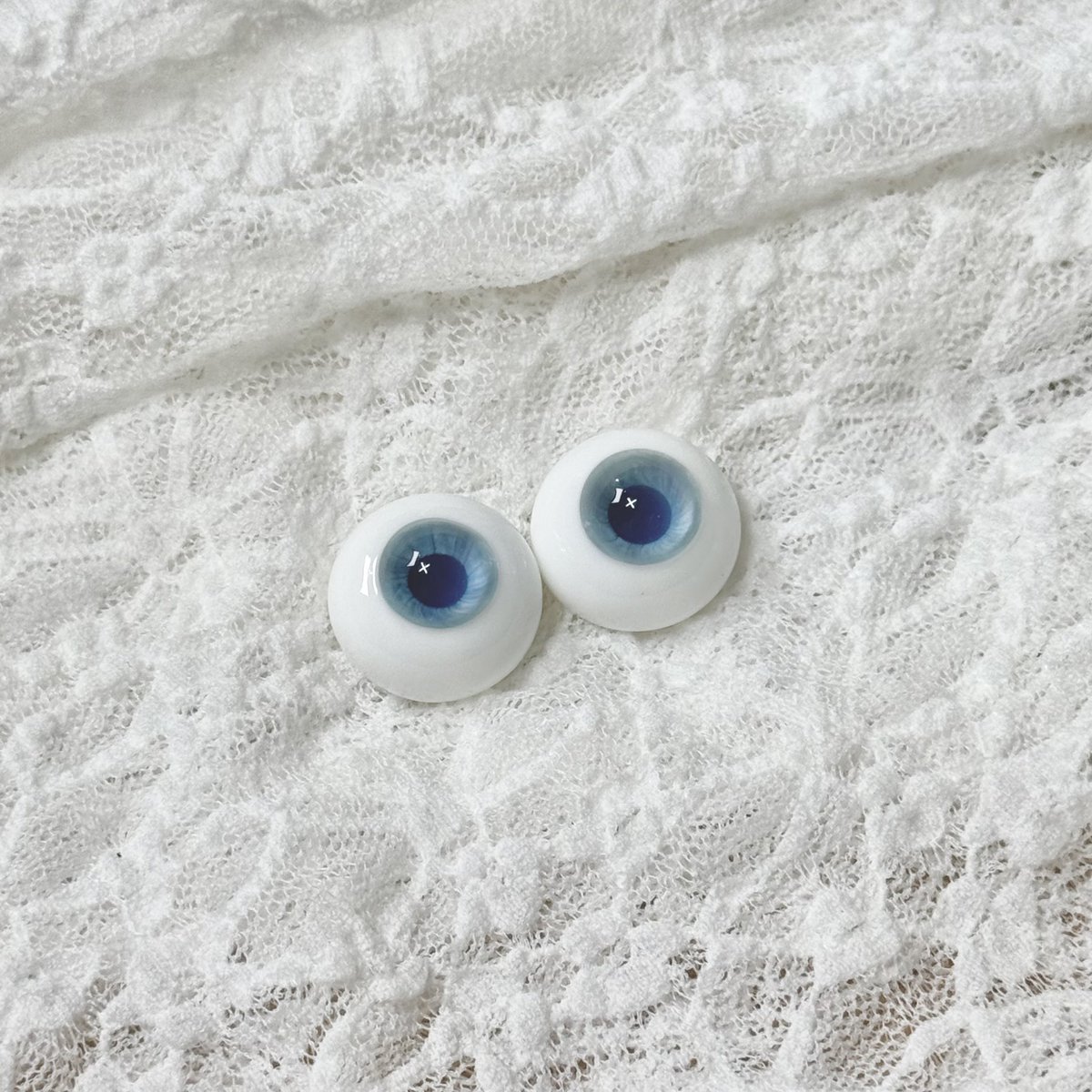 TSM_1890's tweet photo. #트인덕장터
3. 일본옥션 아틀리에Rosa 안구 17mm/ 9만
일옥에서 10,230엔 직접 낙찰 받았습니다
4. 겨울비 어스름 18mm A급/ 8만
케이스+종이O
5. 고유 블라우 18mm/ 7만
종이O

배송비는 제가 부담합니다 흔적후 디엠 또는 카톡 주세요 https://t.co/XwGdsqr8Dh