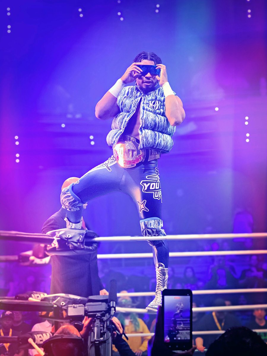 MonicaLikesAEW's tweet photo. S tier poser...🙃🫶😎 #aew 
📷 by me (Dynamite Las Vegas 2026) https://t.co/lyaSsJhHKY