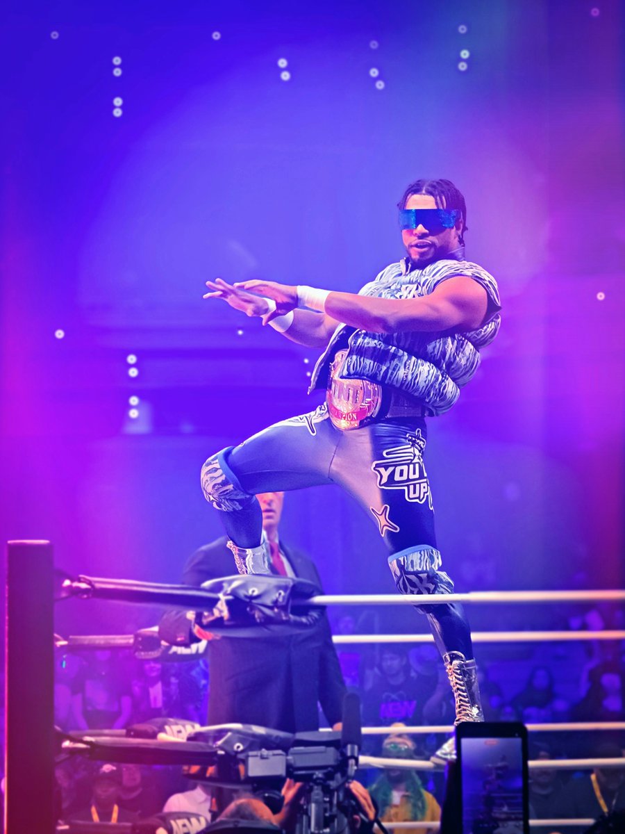 MonicaLikesAEW's tweet photo. S tier poser...🙃🫶😎 #aew 
📷 by me (Dynamite Las Vegas 2026) https://t.co/lyaSsJhHKY