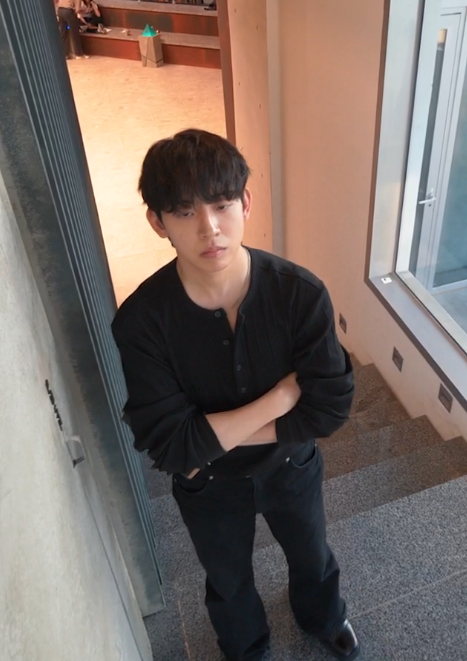 MichinX70's tweet photo. 구라안치고 8화 출구잃은 성범 내 눈에 이렇게 보임 https://t.co/9L7vxrAbmY
