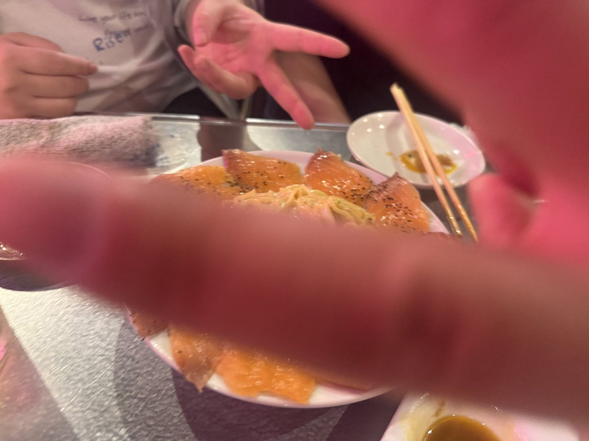 ore_akiradayo's tweet photo. サーモンうまかった https://t.co/mpcPUzHl2V