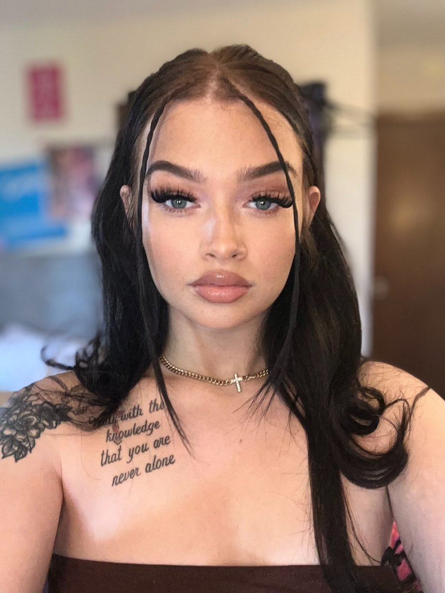 PPrincessKenna2's tweet photo. FaceTimes start at $40 today. Book me biatch. 🦶 😈 https://t.co/Tvk0k8gWDA