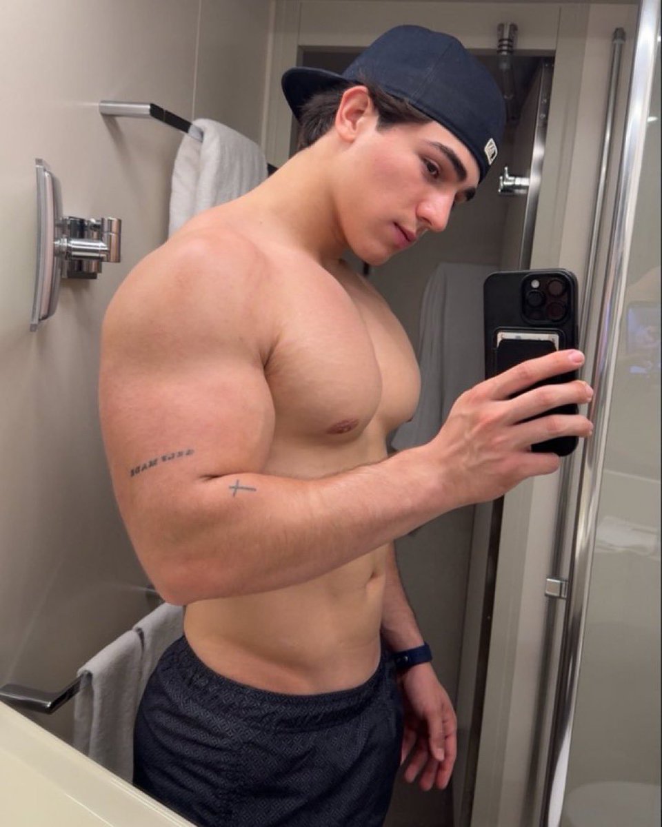 Primedudeszone's tweet photo. What's that one video that made him popular?? https://t.co/Okdu7osxip