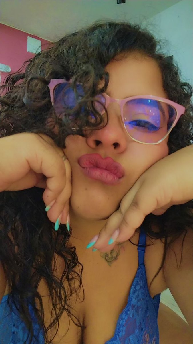 Destinysinss's tweet photo. I'm in the mood for one of those conversations that start quietly and end with us laughing 😏. Come find me on my stream. https://t.co/DgZPM3OKow