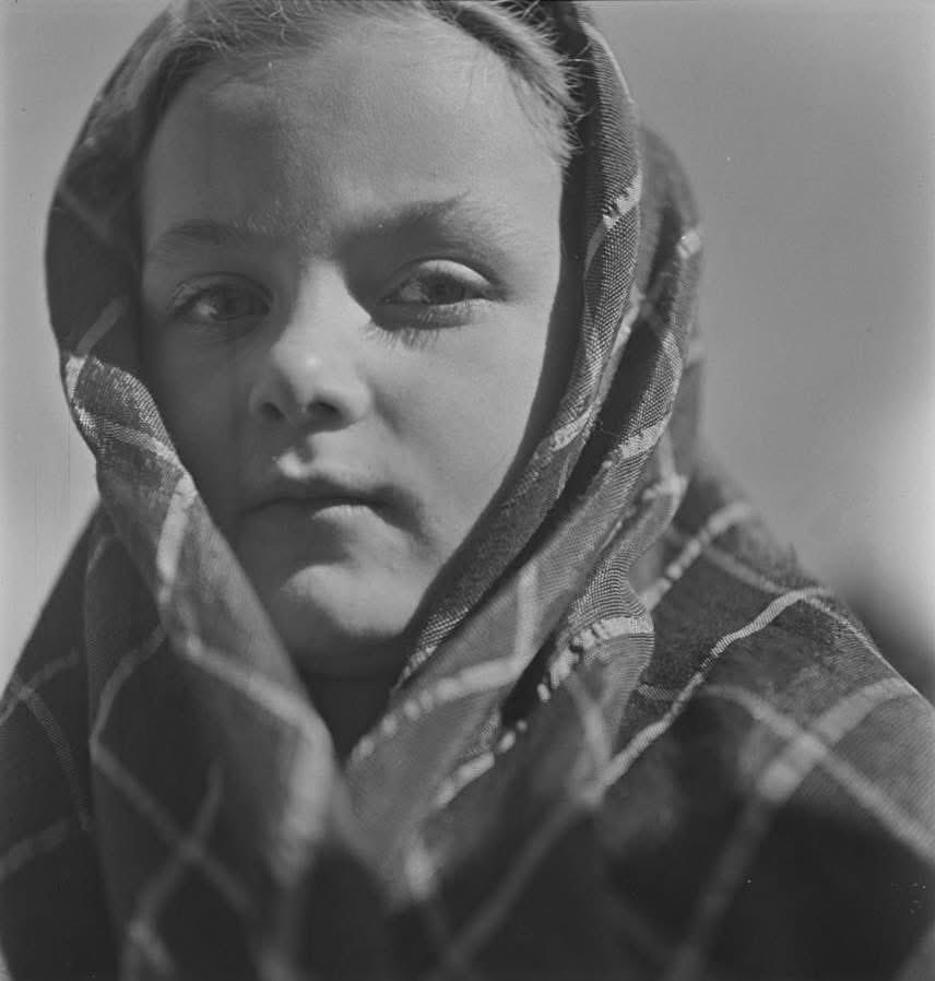 BosnianHistory's tweet photo. Bosniak girl, 1950s https://t.co/CLwppkYnVP