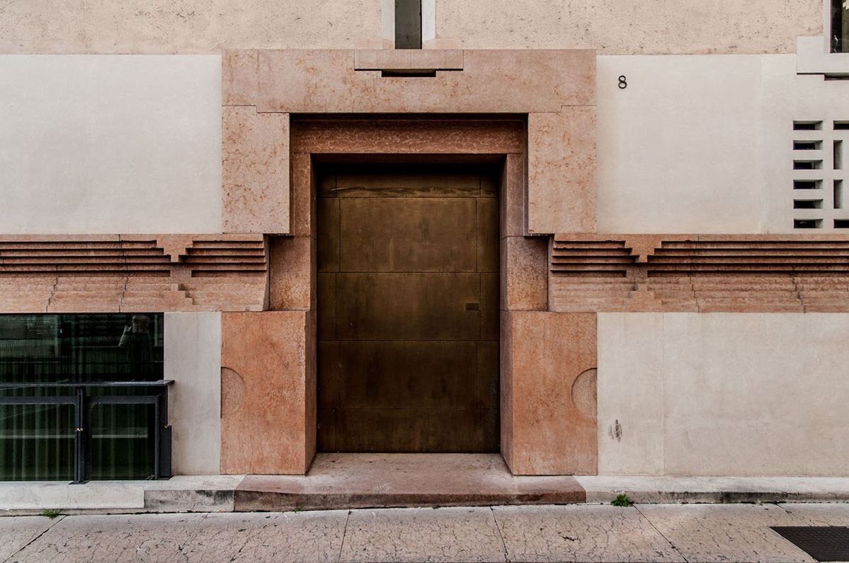 luusssso's tweet photo. Portals by legendary Italian architect Carlo Scarpa https://t.co/uqVmVMKcEV