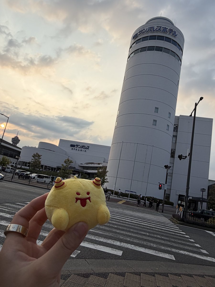 Mbkw_choco's tweet photo. もー感無量😭😭😭
好きな曲を目の前で聴けて大号泣
毎日本当に色々あるけど頑張って生きます
また福岡でも熊本も待ってます
ありがとうございました！！！

#オーラル_HSH https://t.co/UKPKIu3JFF