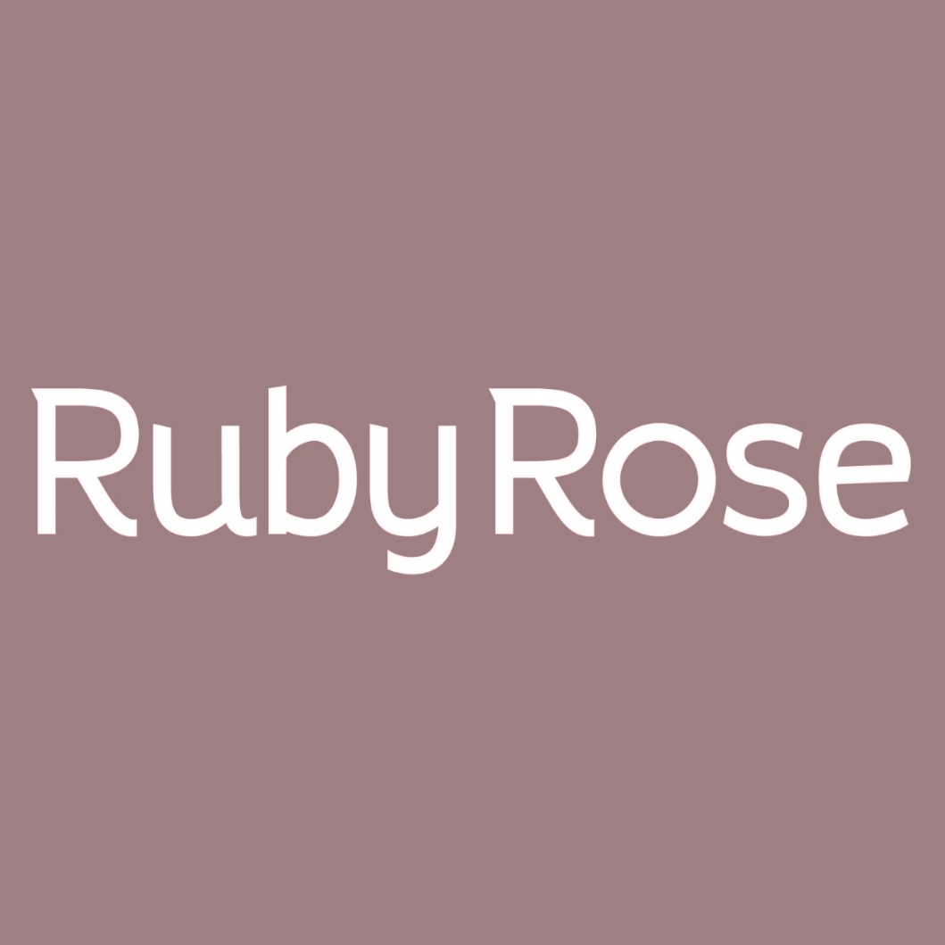 acervochaennie's tweet photo. VOCÊ SABIA? Jennie e Rosé são as PRIMEIRAS idols a terem uma marca de maquiagem no Brasil! A marca: "RubyRose" 💄 https://t.co/MQgEokkRRQ