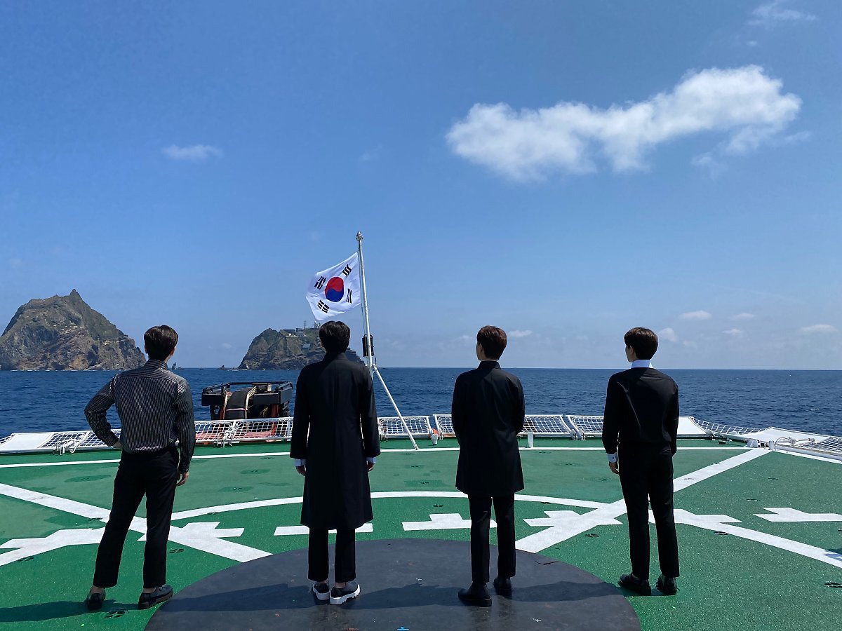 foreupsinmosara's tweet photo. 광복절이니깐 이거 올려야지 https://t.co/OiUMU0sINJ