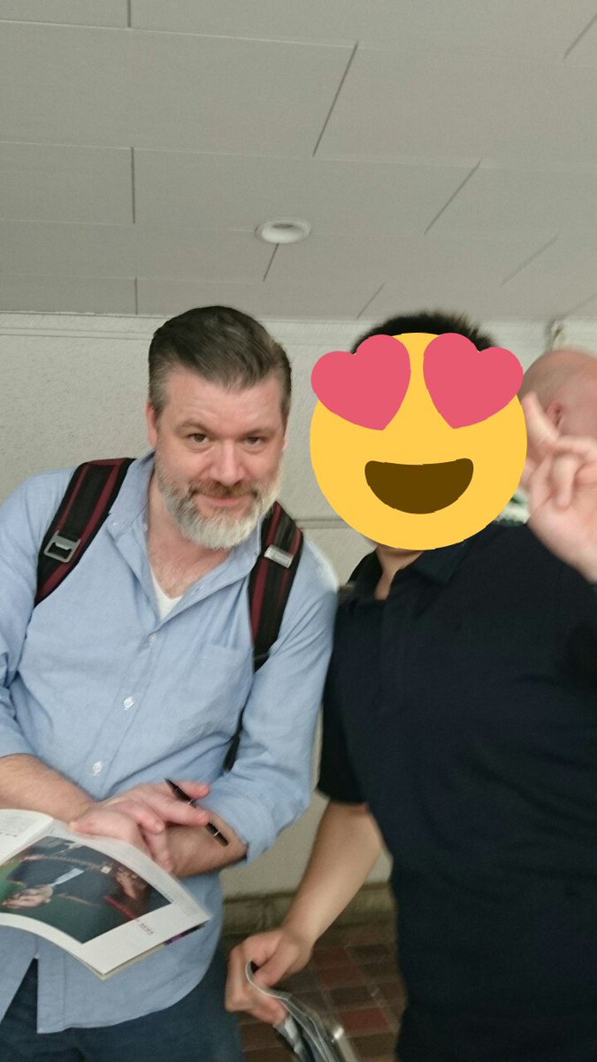 1umjM8Tra28X8Ys's tweet photo. Happy Birthday, Ian!
本日8月15日は、現在のベンチャーズのリズムギター担当、イアン・スポルディングさんの誕生日です。
オリジナルメンバーから伝統を引き継いで当初はベースを、後にギターを担当する姿は、ベンチャーズの新たな歴史を頼もしく刻んでくれています♪
#TheVentures
#ベンチャーズ https://t.co/Iyp098AMSM