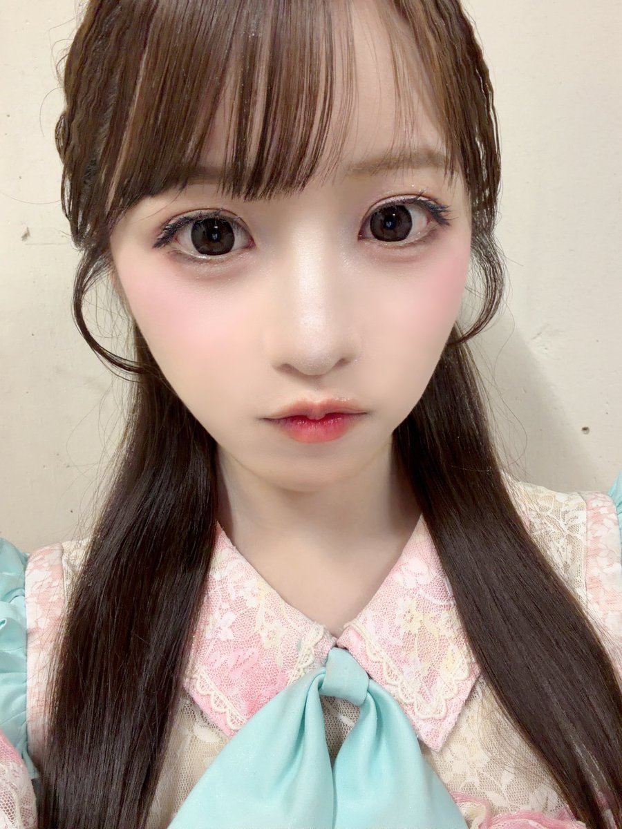 明日は地元横浜で！！😳😳 楽しみ！✨️ 1部 11:00~ミニライブ＆特典会