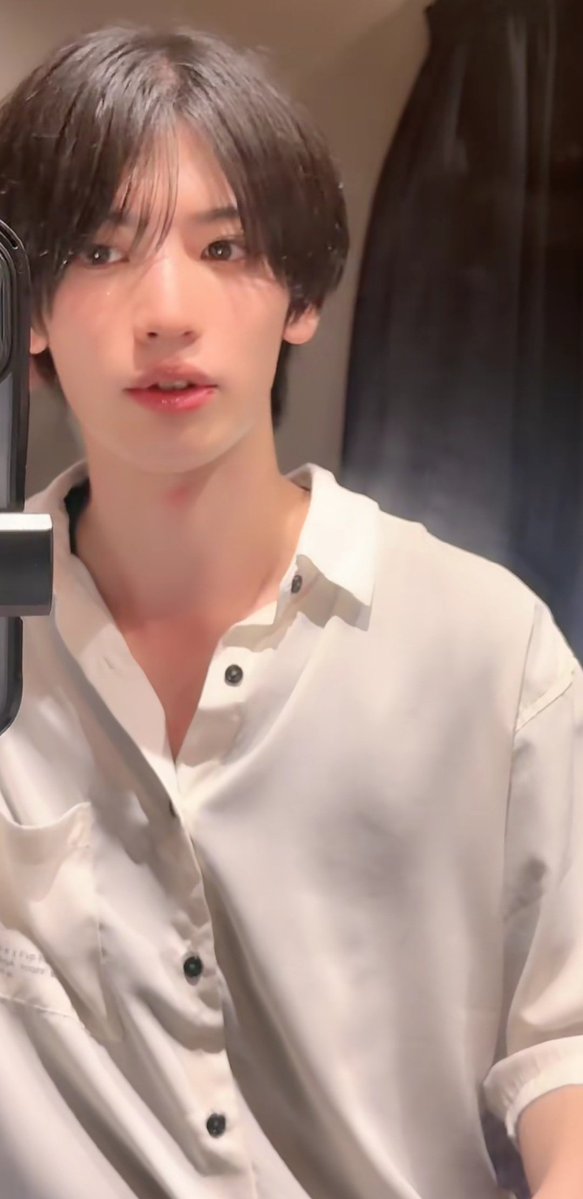 nari0804's tweet photo. TikTok LIVE⑯

今回は少しだけ…🥹🙏
次の配信は行きたい🐶

昨日の大雨心配だったけど、
大丈夫って答えが帰ってきて
よかった🥹

映画とサッカー観戦もよかったみたいでその話も聞けてよかった⚽☺
首の赤いのは刺されたのかな🦟？

アロマセラピスト専用:@yu64sk
会員制バー専用🍸:@ysk_nkmbar https://t.co/WflEphyuqn