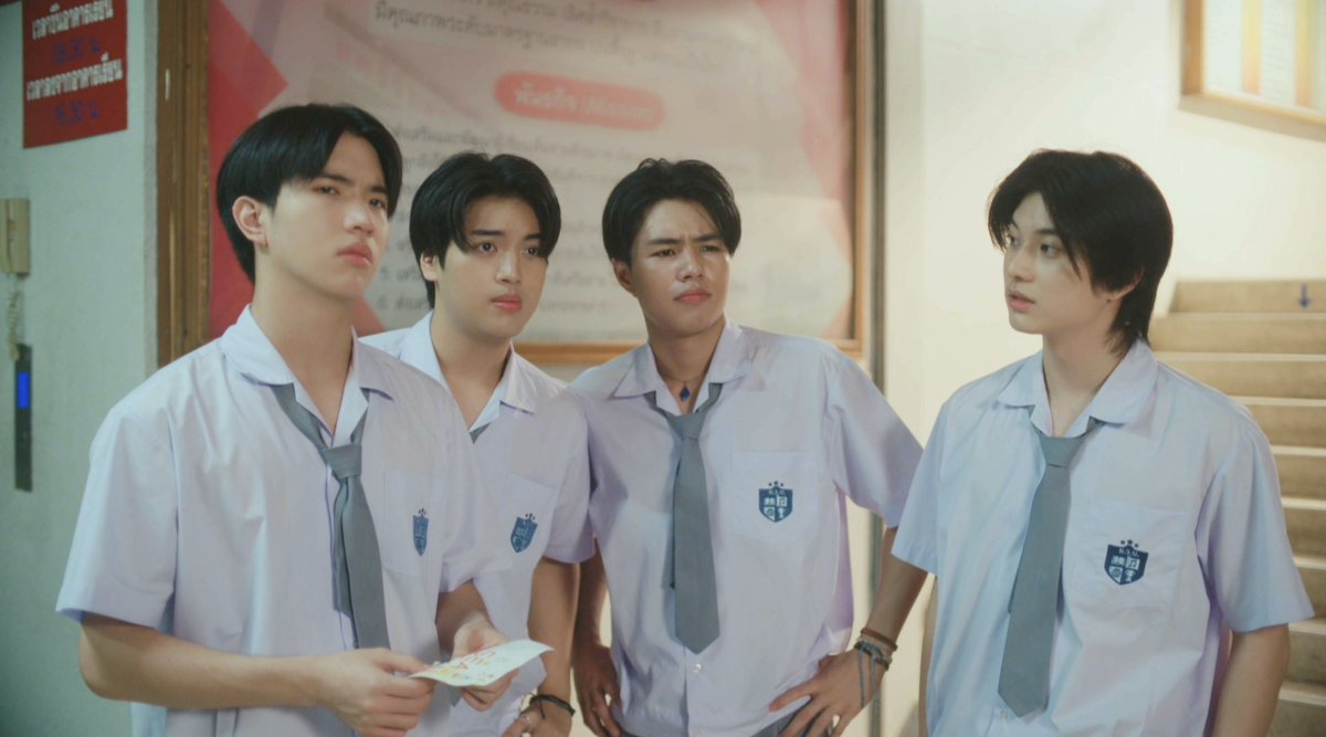 clo_ver_riser's tweet photo. ฝากติดตาม “นิรันดร์ - เหมราช - ธ���ปก” รับบทโดย “คีน - อังเปา - อชิ” ด้วยนะค้าบบบบ แก๊งเรานัดเจอกันทุกวันศุกร์เลยนะคับ😎🍀 #WEIRDO101SeriesEP1

“WEIRDO-101 แรงโน้มถ่วงระหว่างเรา” 💫
ทุกวันศุกร์ เวลา 20:30 น. ทางช่อง one31
และทางแอปพลิเคชั่น TrueVisions NOW เท่านั้น

#WEIRDO101Series
#GMMTV
#CLO_VER
#RISERMUSIC