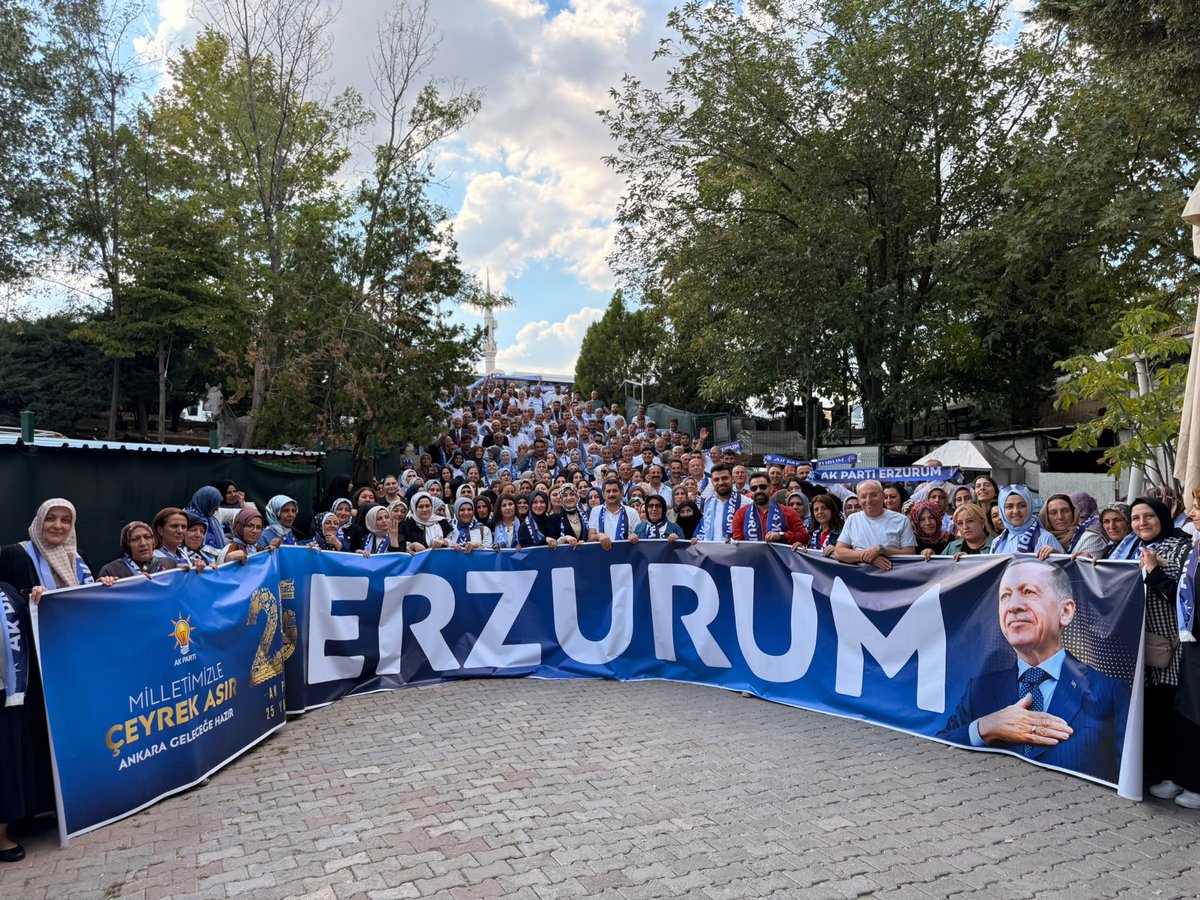 avibrahimK's tweet photo. AK Parti Erzurum İl Teşkilatları olarak, AK davamızın 25. yıl coşkusunu hep birlikte yaşıyoruz.

Genel Başkanımız ve Cumhurbaşkanımız Sayın Recep Tayyip Erdoğan’ın liderliğinde; dün olduğu gibi bugün de tam destek, güçlü teşkilat, büyük Türkiye diyerek yolumuza kararlılıkla devam ediyoruz.

Nice yıllara, nice zaferlere!
Erzurum burada, teşkilat burada, Dadaşlar her daim Reis’inin yanında! 🇹🇷
@RTErdogan @Akparti 

#AKParti25Yaşında #TürkiyeYüzyılı #Erzurum