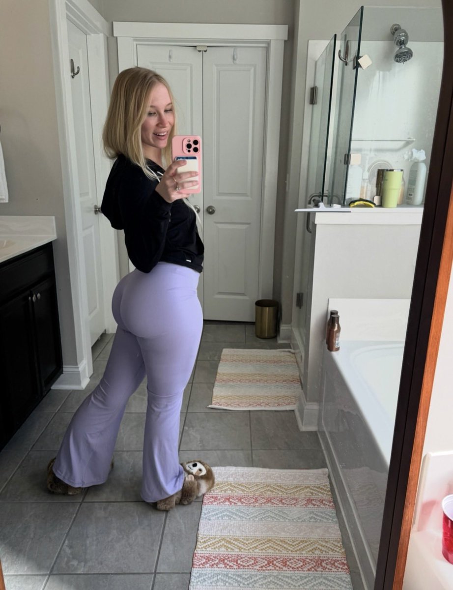 Alexisshamill's tweet photo. 🥹 I bet you don’t see what I see!🤩 https://t.co/U05iTXNEyM