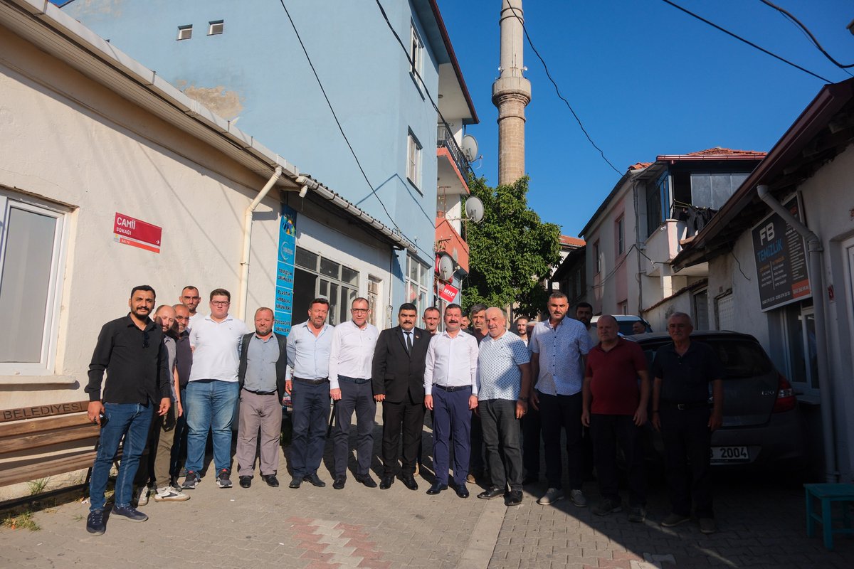 gokayyuksel10's tweet photo. 📍 Balya’dayız

Yoğun Meclis mesaimiz nedeniyle katılamadığımız 15. Olağan Balya İlçe Kongremizin ardından, İlçe Başkanlığı görevine seçilen Ahmet KARAMAN’ı ve kıymetli yönetim kurulunu ziyaret ettik.

İlçe Başkanımız Ahmet KARAMAN’a ve kıymetli yönetim kuruluna görevlerinde başarılar diliyorum.

Kongremizin teşkilatımıza, Balya’mıza ve Milliyetçi Hareket Partimize hayırlı olmasını temenni ediyorum.

Birlik ve beraberlik içerisinde, omuz omuza çalışmaya devam edeceğiz. 🇹🇷