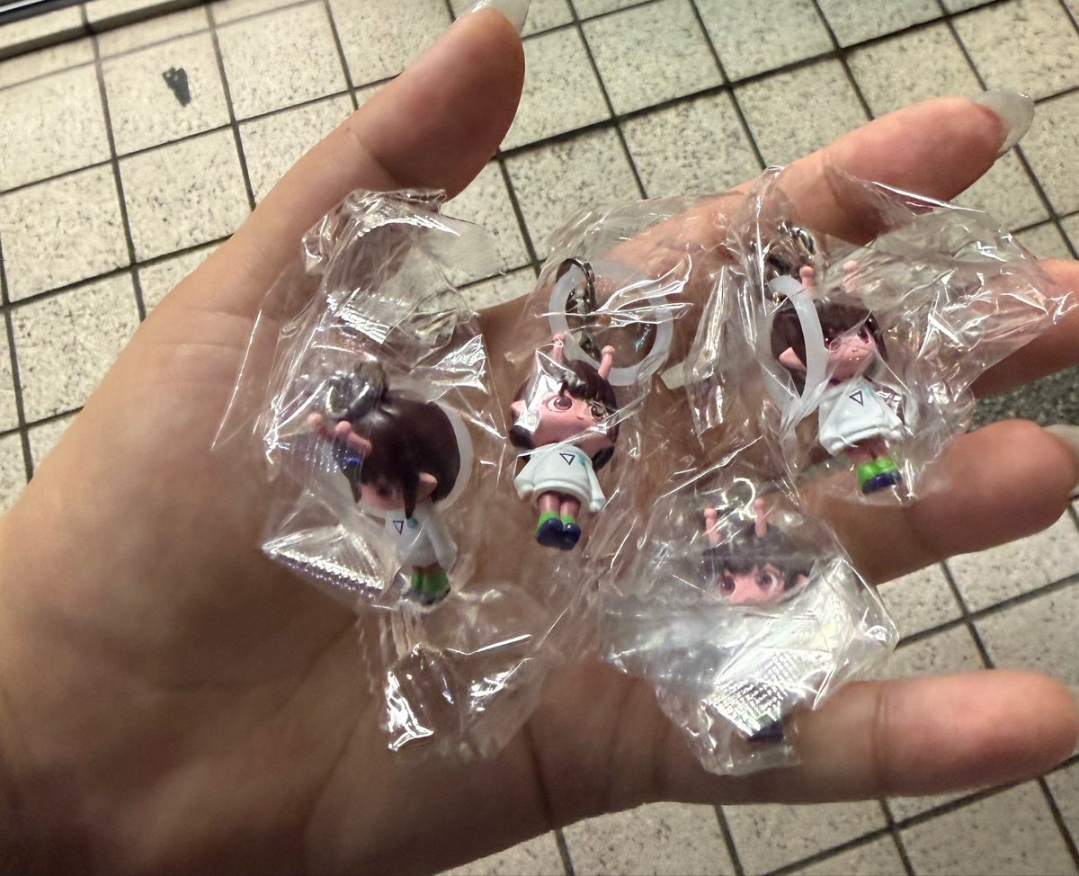 xz__ryo's tweet photo. 交換
銀河特急 ミルキーサブウェイ めじるしアクセサリー  ガチャ 

譲 チハル ×4
求 カート>マックス

難しいと思いますがよろしくお願いいたします。 https://t.co/bx9CCOuya8