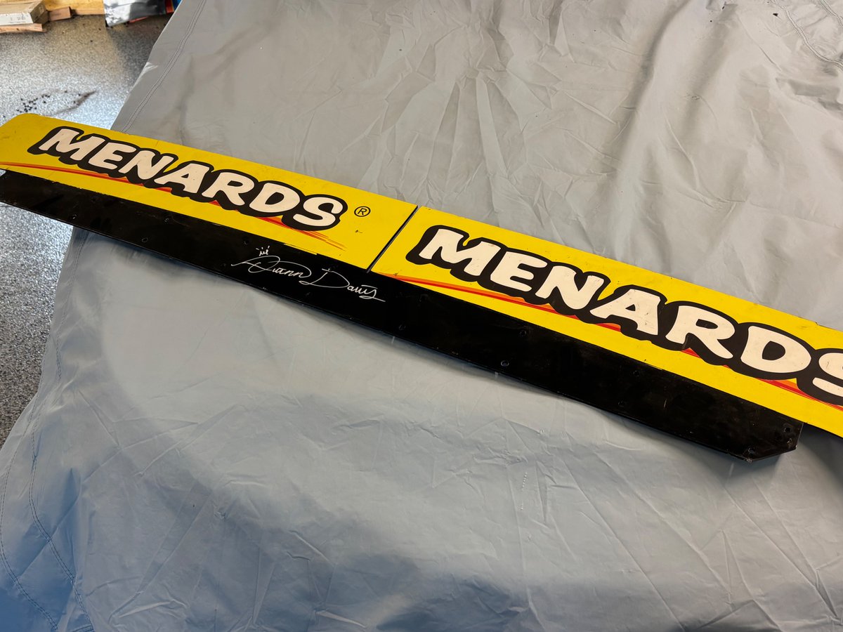 CGmotorsportsFL's tweet photo. REALLY COOL GIVEAWAY!
We’re giving away an official ARCA Menards Series spoiler autographed by Quinn Davis! 

A real piece of racing memorabilia that would look pretty awesome hanging in your garage, race shop, office or man cave.

HOW TO ENTER:
🏁 Follow City Garage Motorsports
🏁 Like the post
🏁 Share this post
🏁 Tag a friend in the comments

Every comment/tag counts/support counts as an additional entry!

We’ll randomly select one winner to take home the autographed ARCA Menards Series spoiler at our season finale at Bristol!

Good luck, and thanks for supporting the entire CGM team! We can’t do it without you!
Let’s Go Racing!