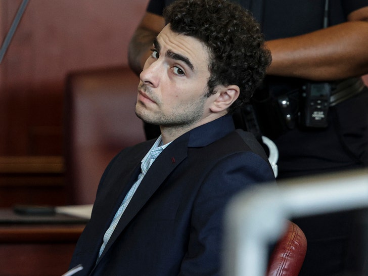 TMZ's tweet photo. 🚨 BREAKING: Luigi Mangione to plead guilty to stalking resulting in death in federal case.

Details: https://t.co/iAPSQvJOcN https://t.co/1YvyBvrn0F