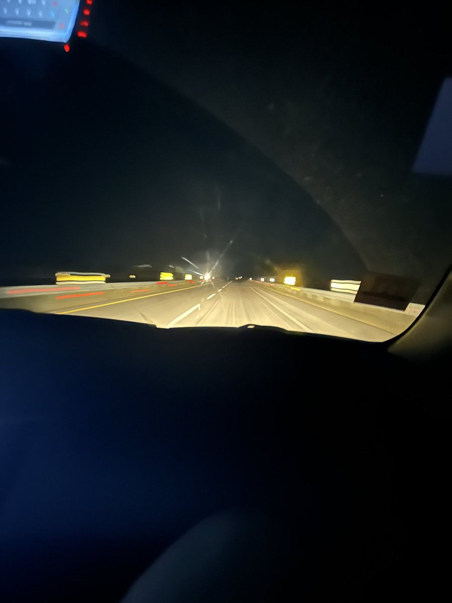 sina19md's tweet photo. Heyran’a geldik, manzara güzel ama trafik de heyecanı eksik bırakmadı. 😅 https://t.co/DbGATCBfSm