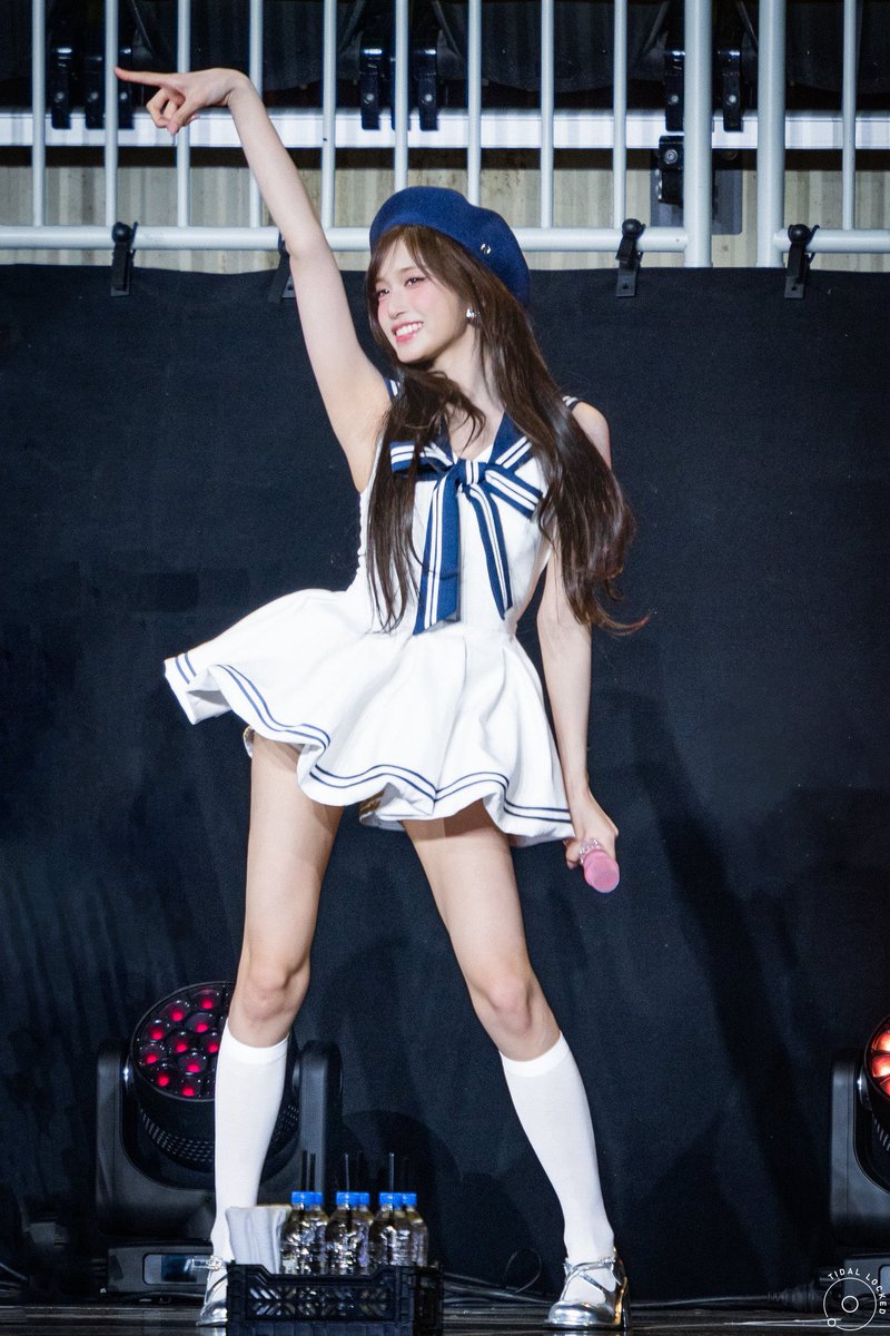leeeseooive's tweet photo. パフォーマンス中は天真爛漫マンネで可愛い感じだけど、不意に撮られるとめっちゃイケメンなイソがとても好き https://t.co/XadxkaZrJL