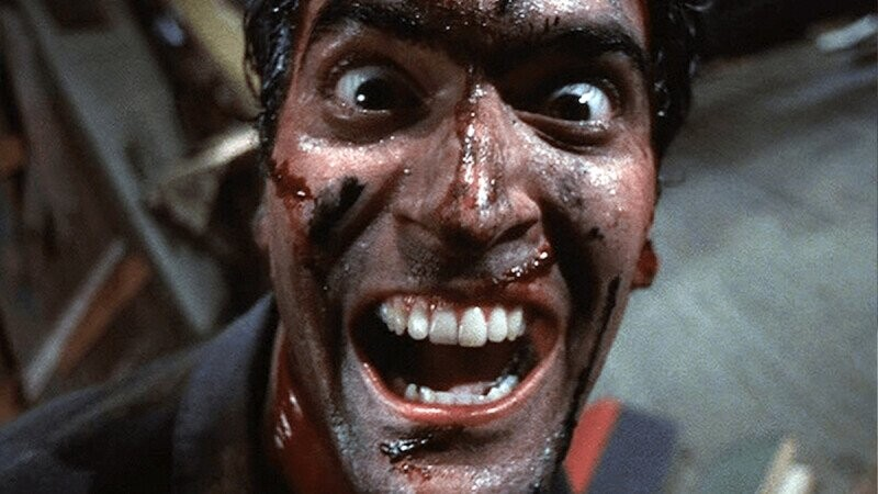 TerrorActo_'s tweet photo. Bruce Campbell sobre EVIL DEAD:

«Me gustaría que volvieran a apostar más por el humor. Las tres últimas han prescindido casi por completo de él, y a mí eso no me gusta. No veo la necesidad de que todo sea tan sombrío. Se puede hacer terror sin renunciar al humor». https://t.co/RixzfyFXai