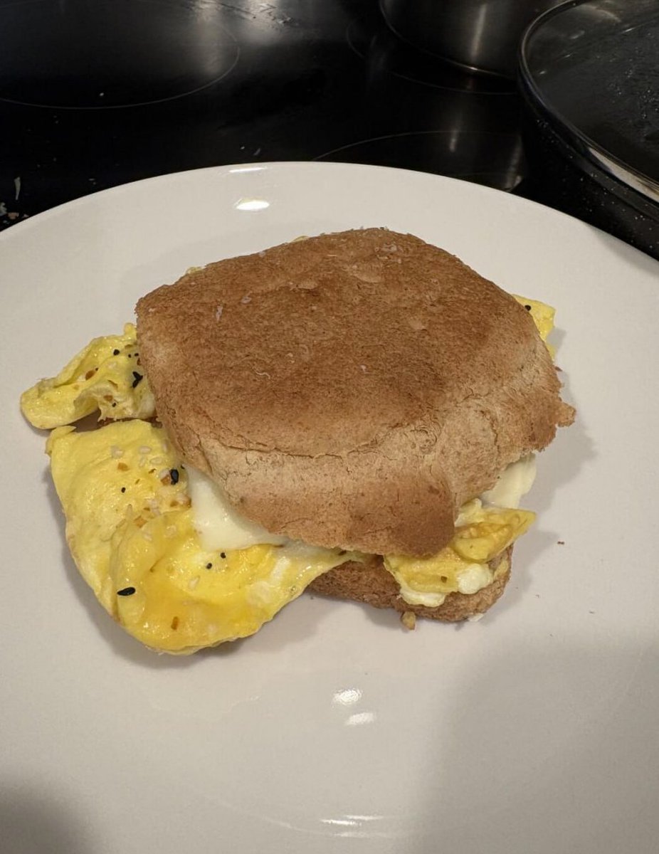 hushgoldhour's tweet photo. Nothing fancy for this morning’s meal. Just glad we’ve made it to Friday. https://t.co/bETBxG3VHv