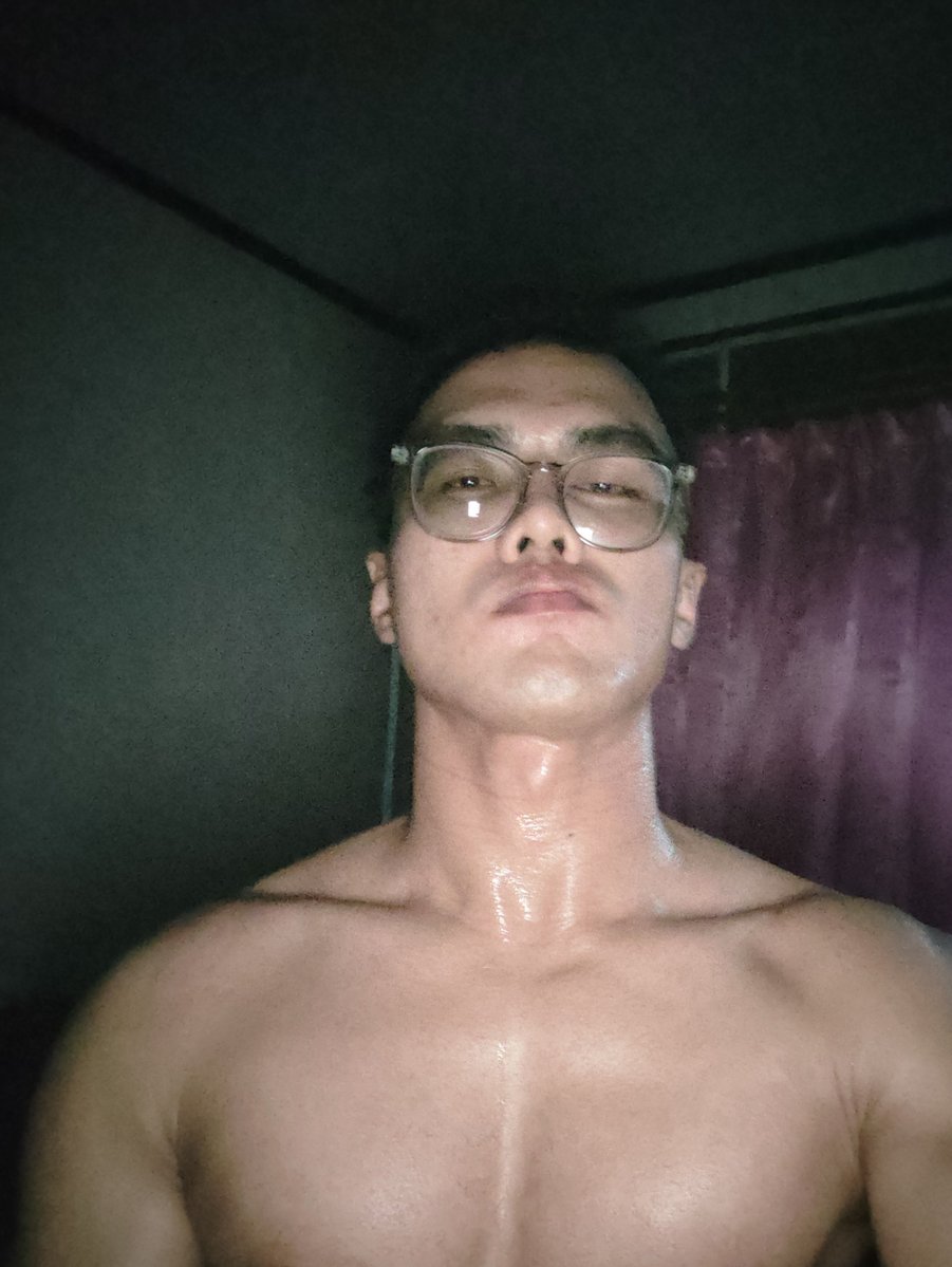 willychagrin's tweet photo. bald era https://t.co/QoWDV8y8hX