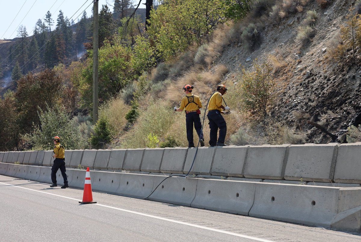 ChannelPunjabiX's tweet photo. Highway through Summerland, B.C., reopened with limited hours, stopping restrictions https://t.co/PAxDJ03gjw