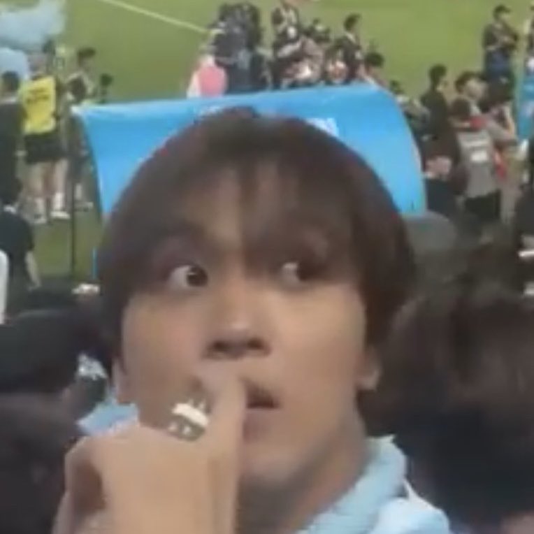 sunhaefs's tweet photo. lee haechan 😭🤏🏻
bulet banget 😭😭😭😭😭😭😭😭😭😭😭😭 https://t.co/MLGCynHlRE