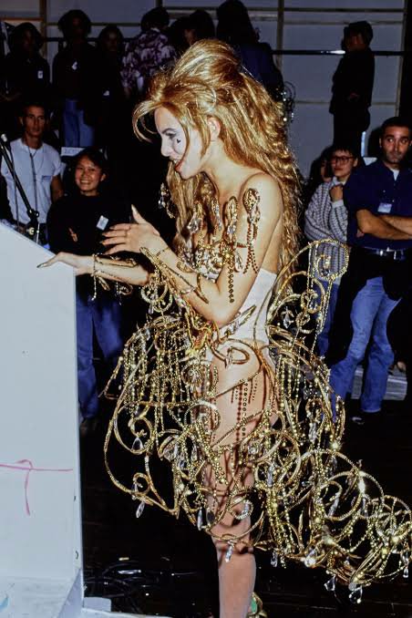 ziniyacouture's tweet photo. Thierry Mugler SS 1992 RTW https://t.co/M9aB6aceP5