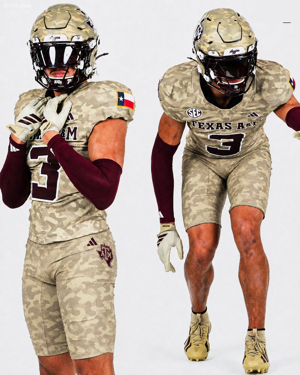 CSOonX's tweet photo. A&amp;M was THISCLOSE to cool uniforms. https://t.co/AeJqpBJ3eC